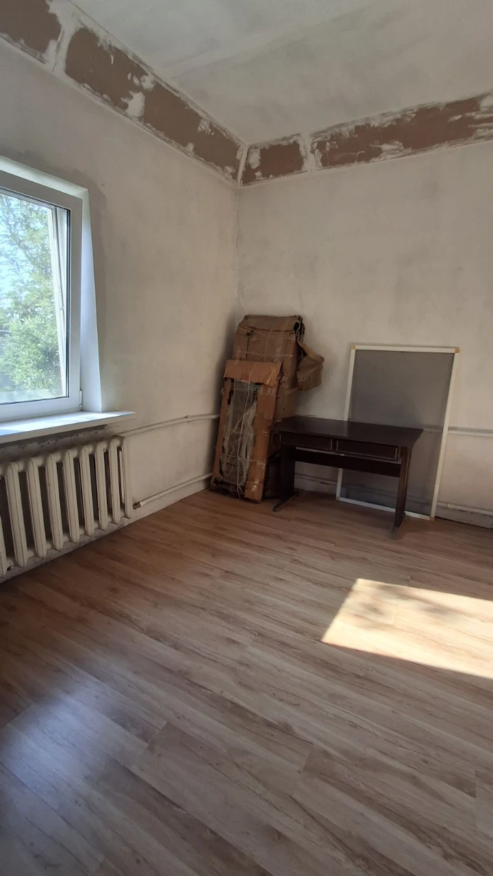 Продам частину будинку на вул Покровскій
