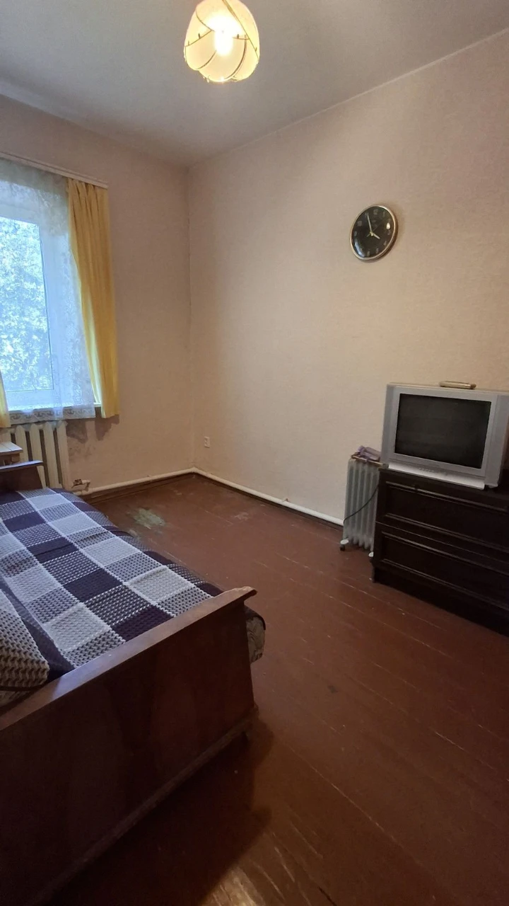 Продам частину будинку на вул Покровскій