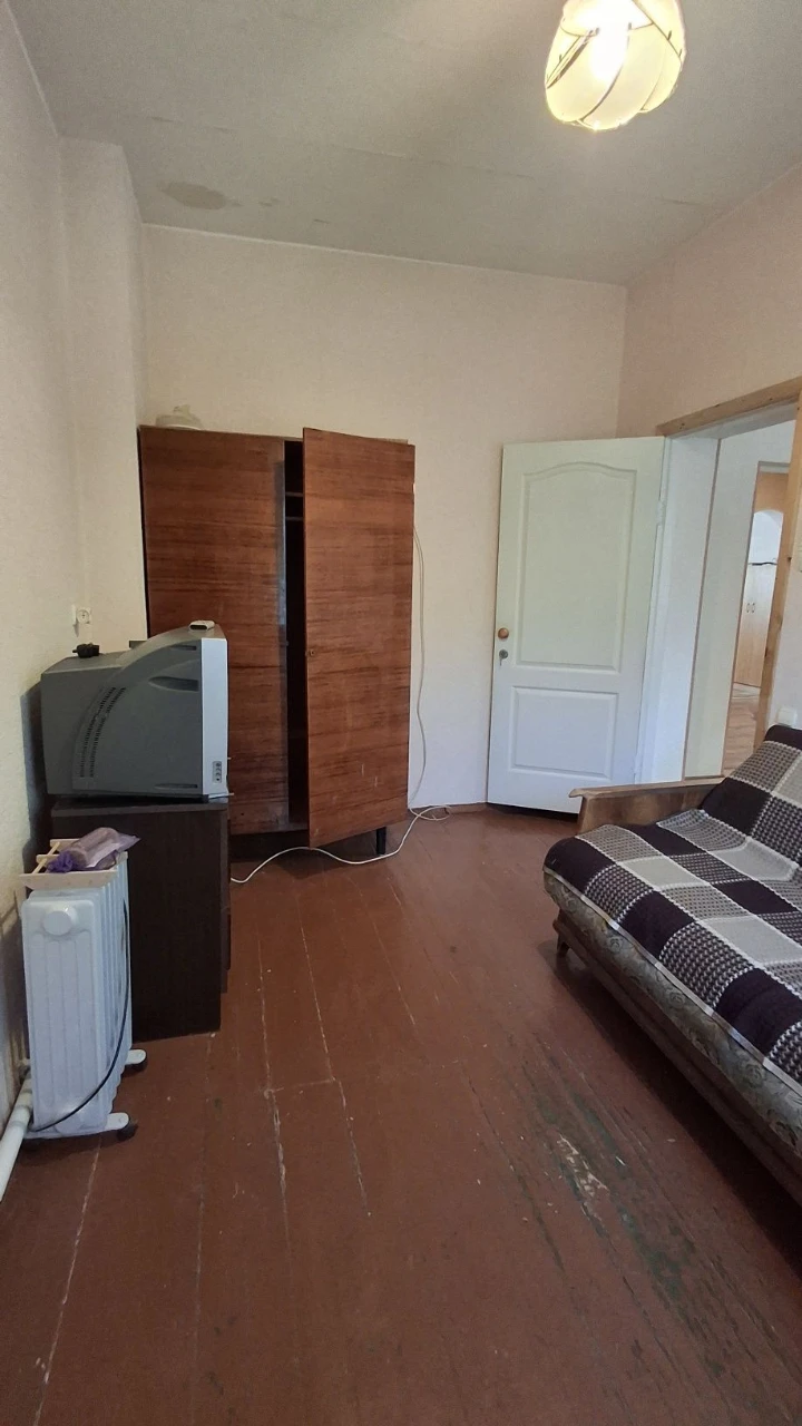 Продам частину будинку на вул Покровскій