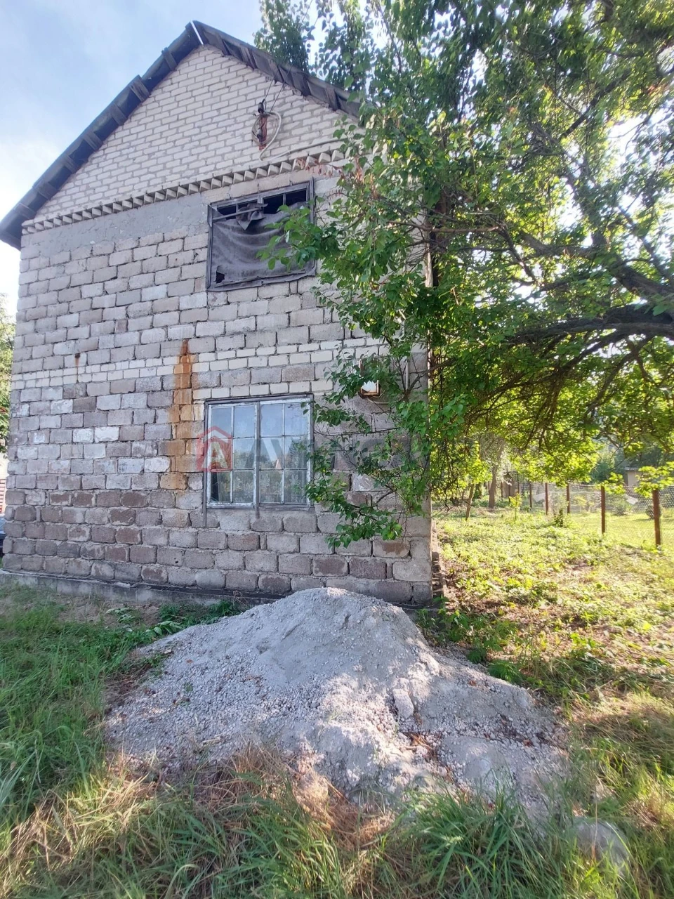 Дача в сосновому лісі