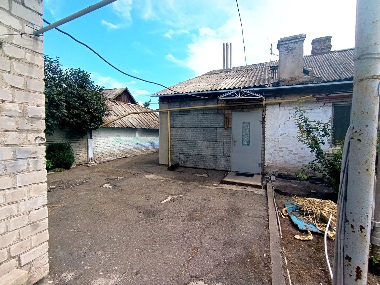 Частина будинку 68,2 м² з окремим двором, гаражем і ділянкою