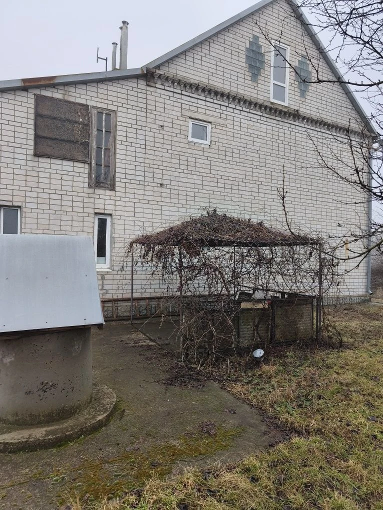 Продам  будинок  в Новомиколаївкі  з  неймовірним планування