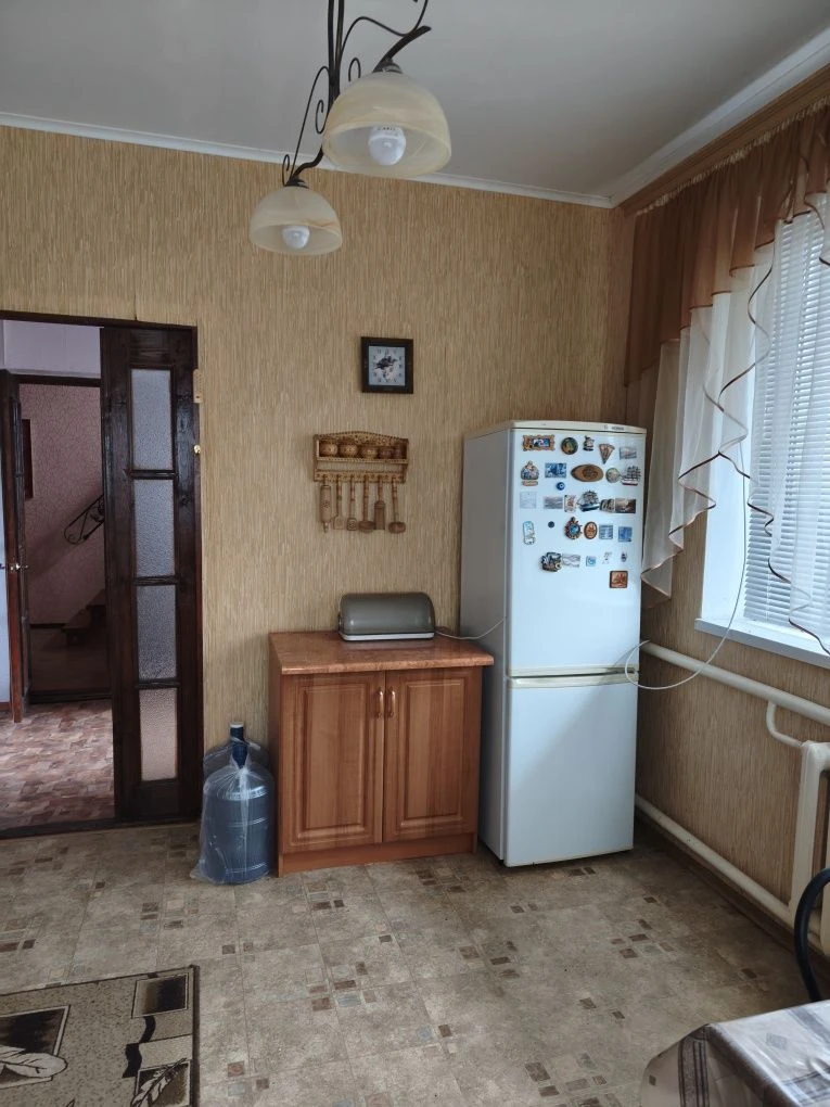 Продам  будинок  в Новомиколаївкі  з  неймовірним планування