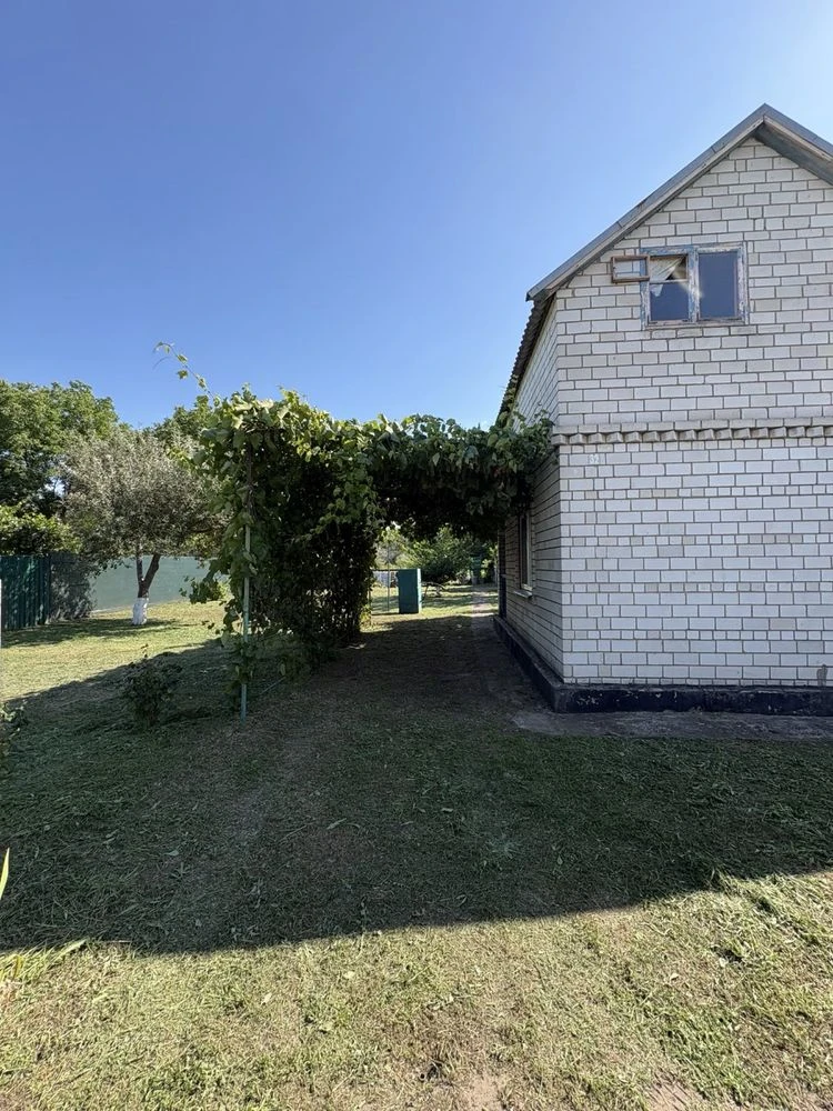 For Sale: Nice Cottage