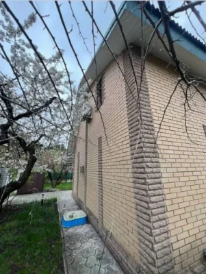 Двоповерхова дача з євроремонтом біля озера та лісу 35000$