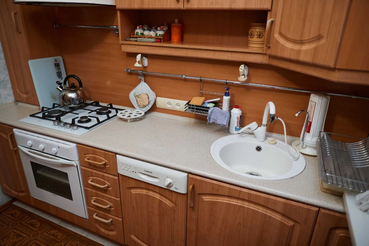 Просторий будинок 182,6 м² на ділянці 15,5 сотки + гараж від
