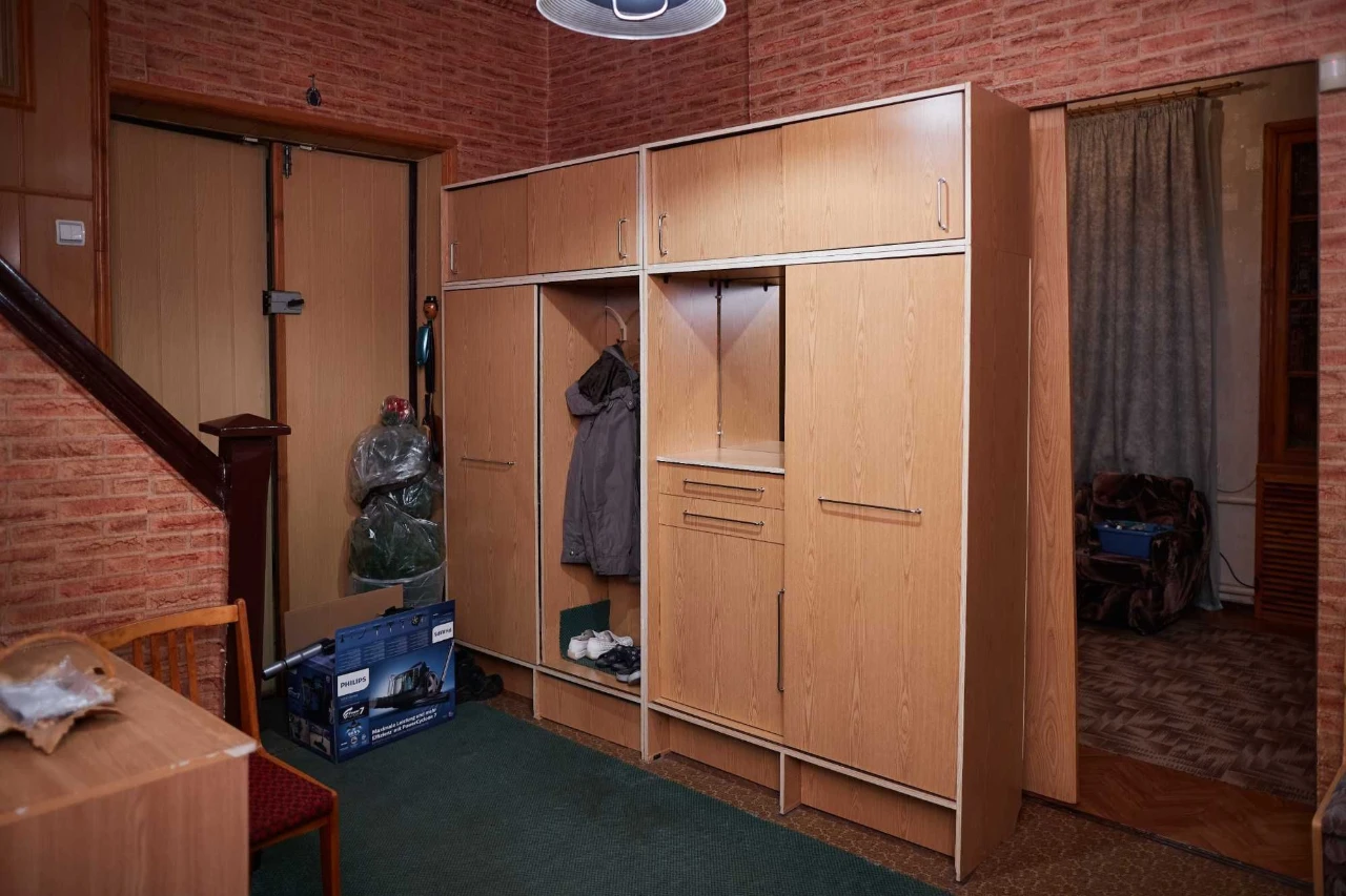Просторий будинок 182,6 м² на ділянці 15,5 сотки + гараж від