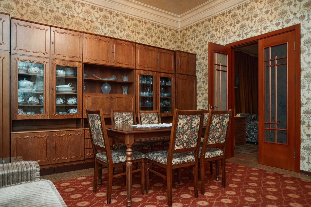 Просторий будинок 182,6 м² на ділянці 15,5 сотки + гараж від