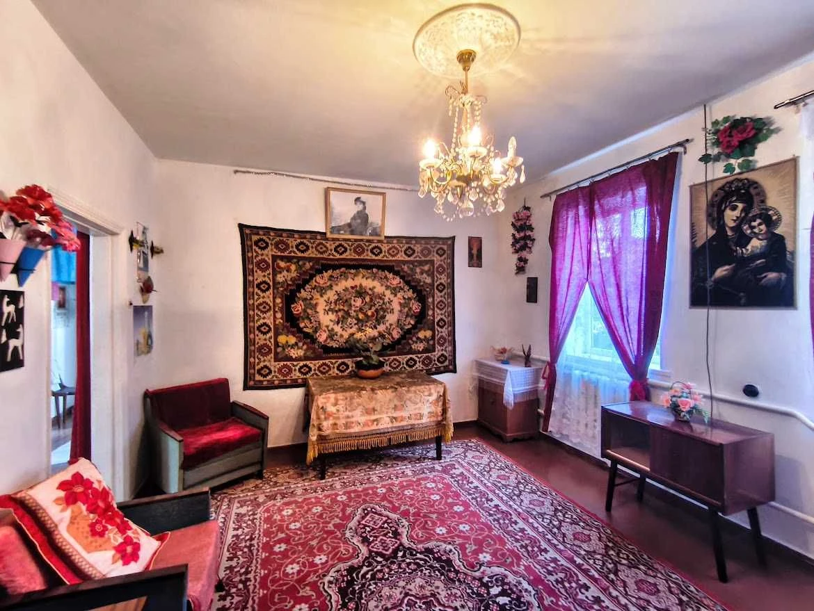 Продам 4кімн. будинок 8х9 на 55бл., м. Кам'янське