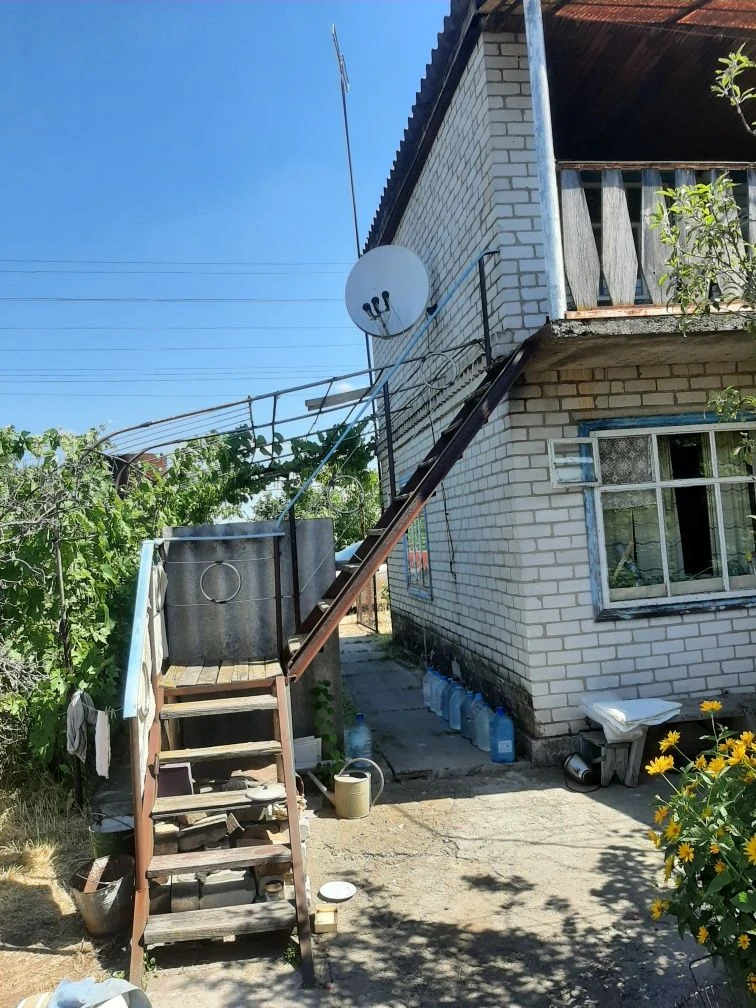 Продам дачу, домик 66,10 соток земли