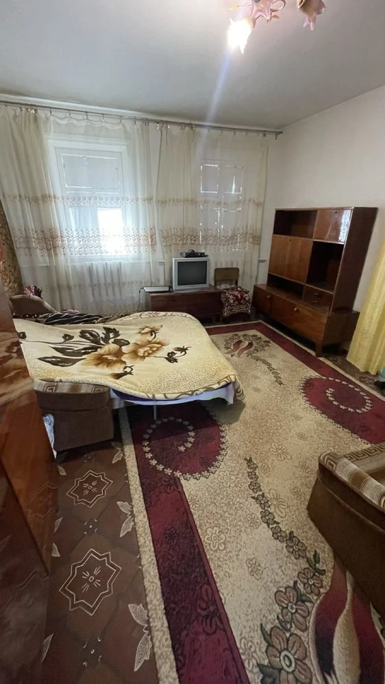Продається будинок на Черемушках з приватизованою землею