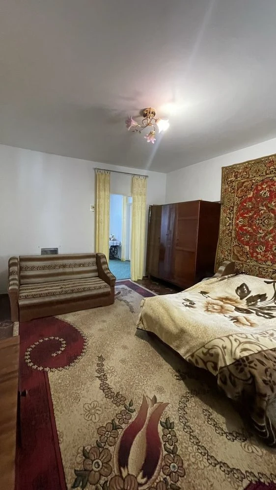 Продається будинок на Черемушках з приватизованою землею