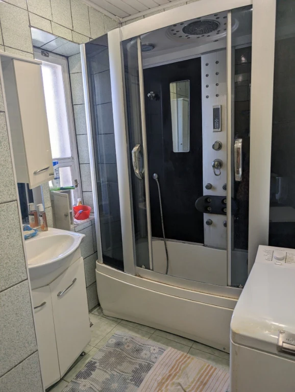 Продается просторный дом 120 м² в центре Карнауховки.