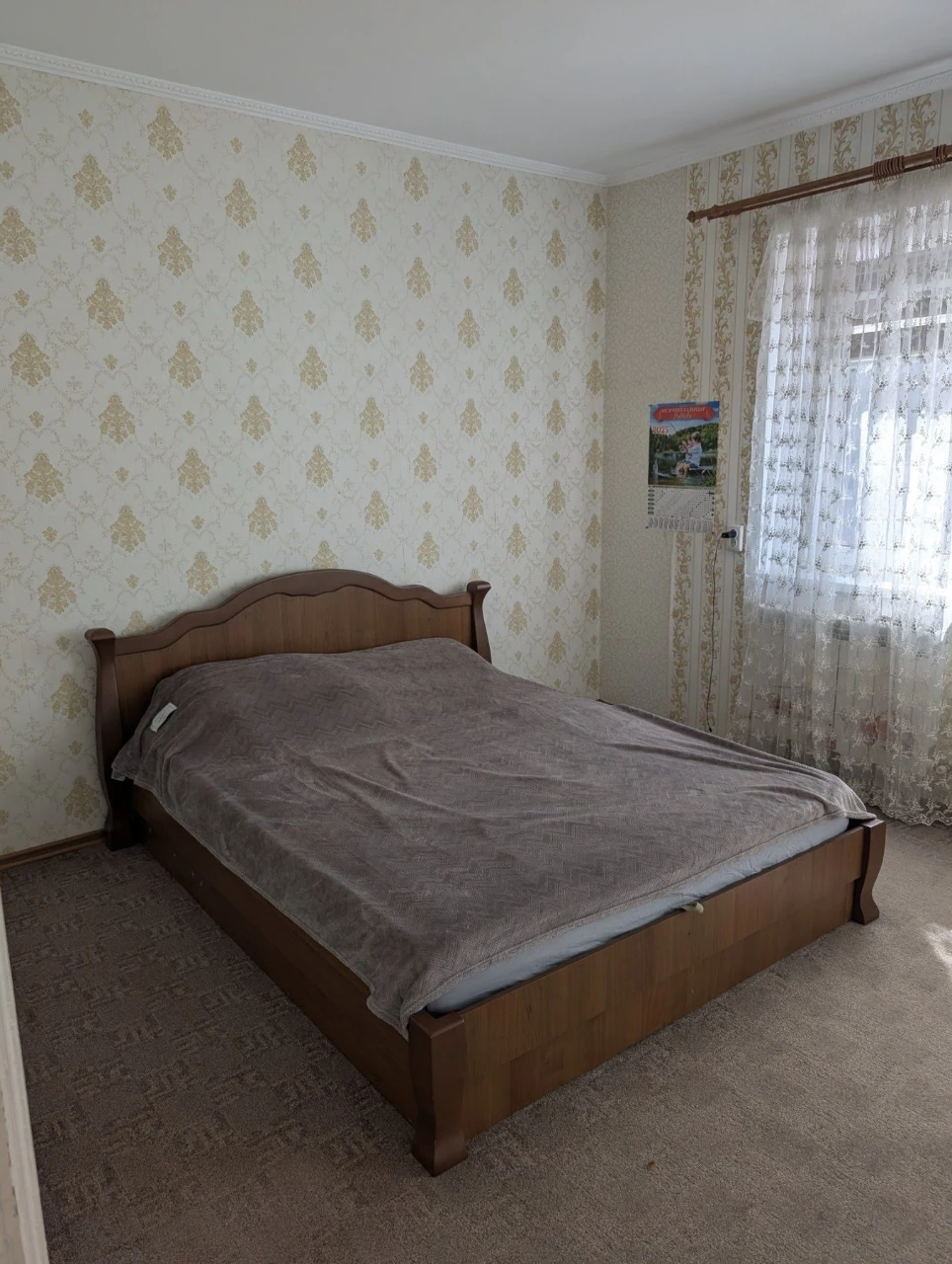 Продается просторный дом 120 м² в центре Карнауховки.