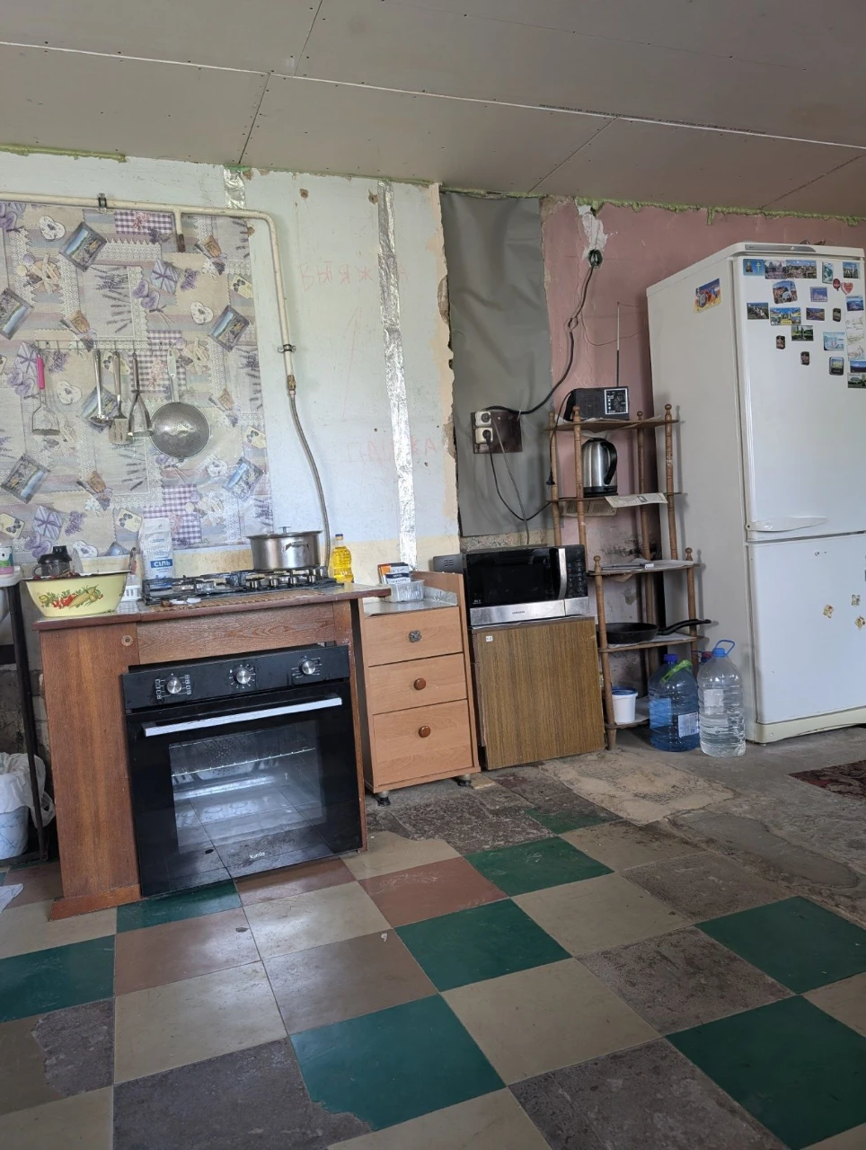 Продается просторный дом 120 м² в центре Карнауховки.