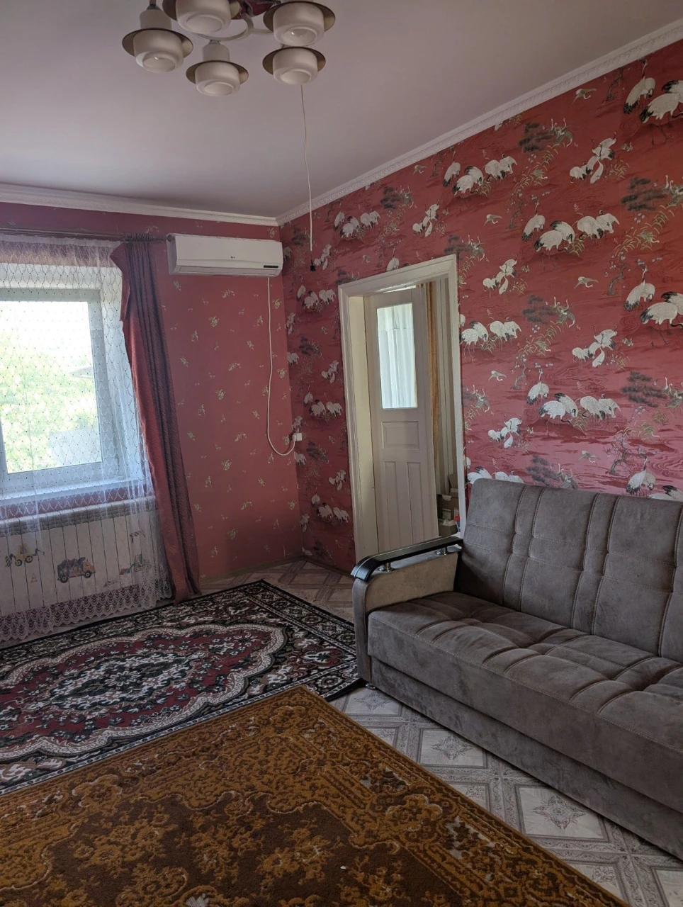 Продается просторный дом 120 м² в центре Карнауховки.