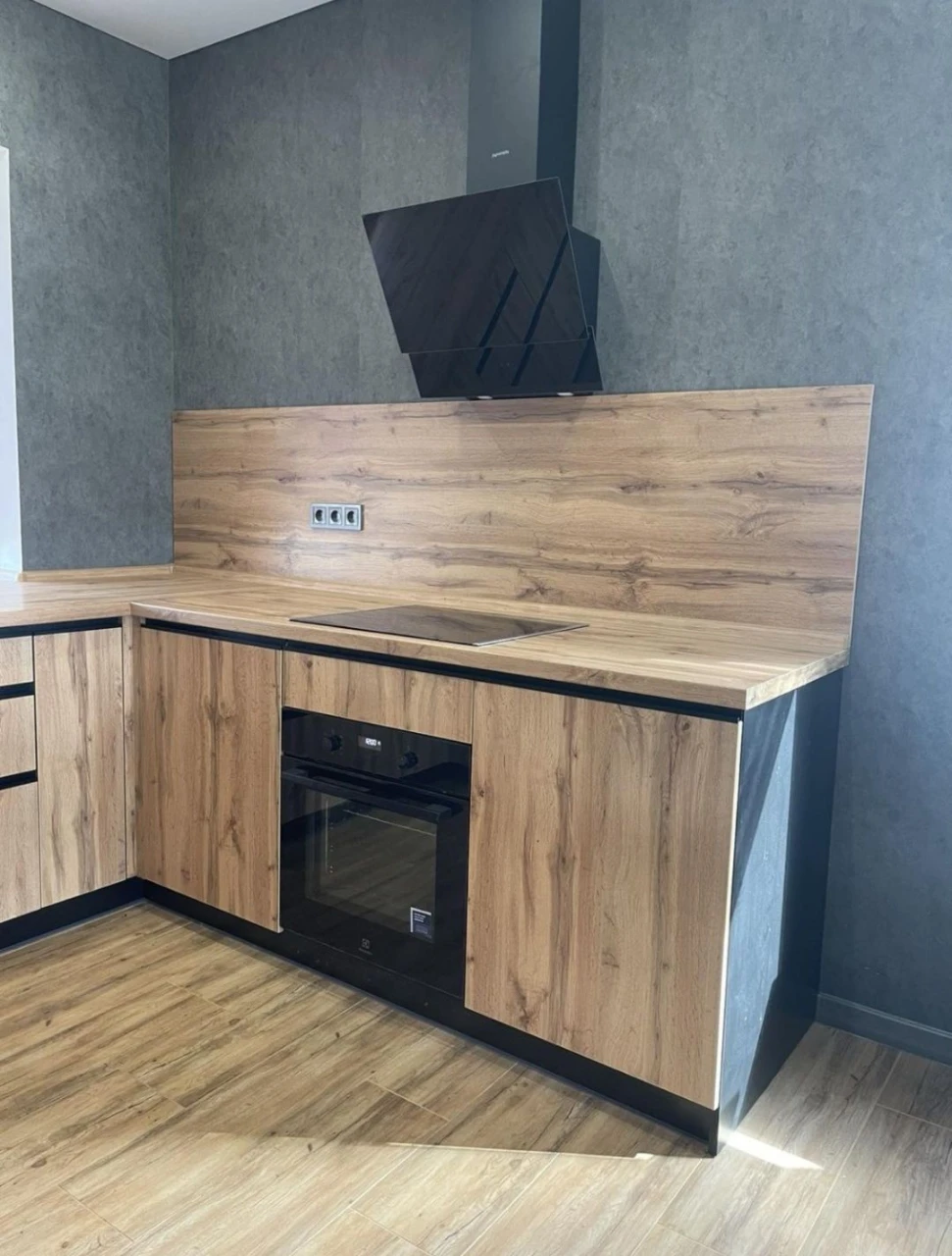 Современный Hi-Tech дом у леса в Куриловке.