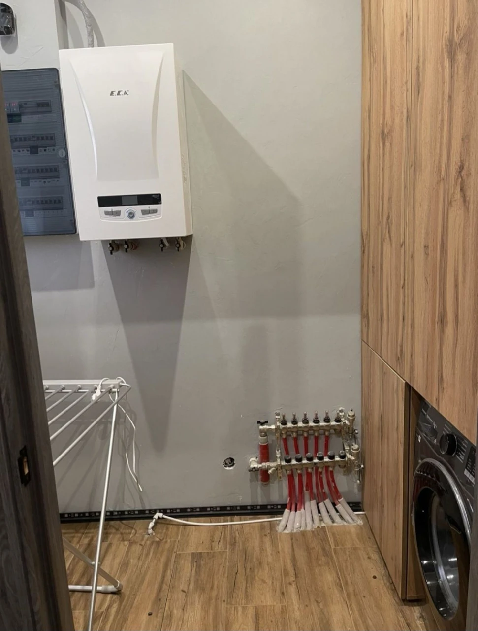Современный Hi-Tech дом у леса в Куриловке.