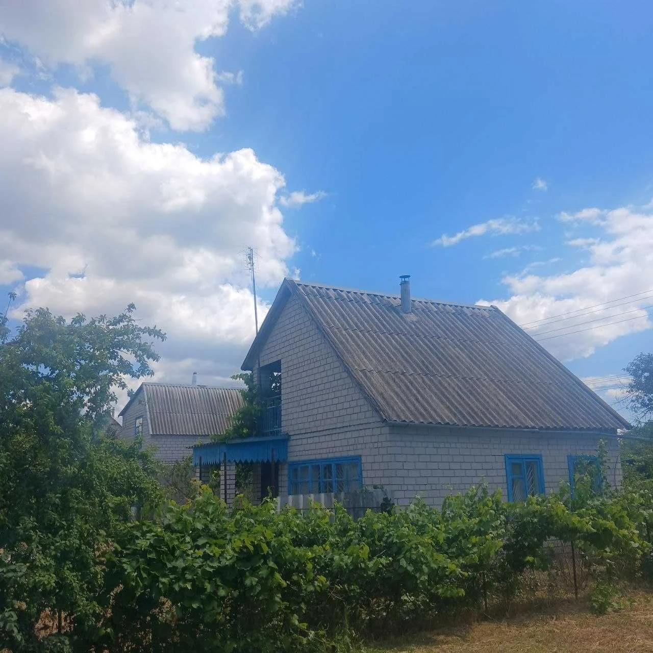 Продам дачний будинок