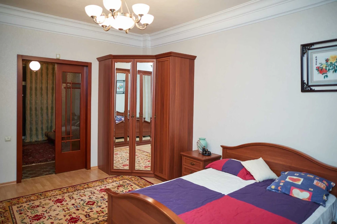 ПОТУЖНИЙ БУДИНОК 182 м² у м. Кам’янське