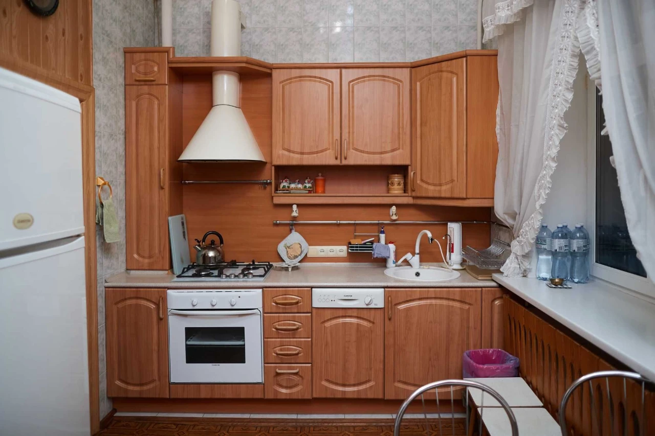 ПОТУЖНИЙ БУДИНОК 182 м² у м. Кам’янське