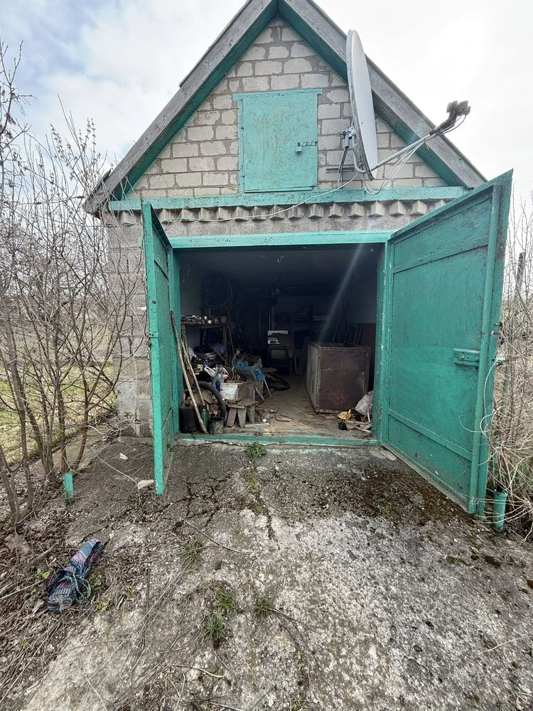 Продам дом с большим земельным участком!