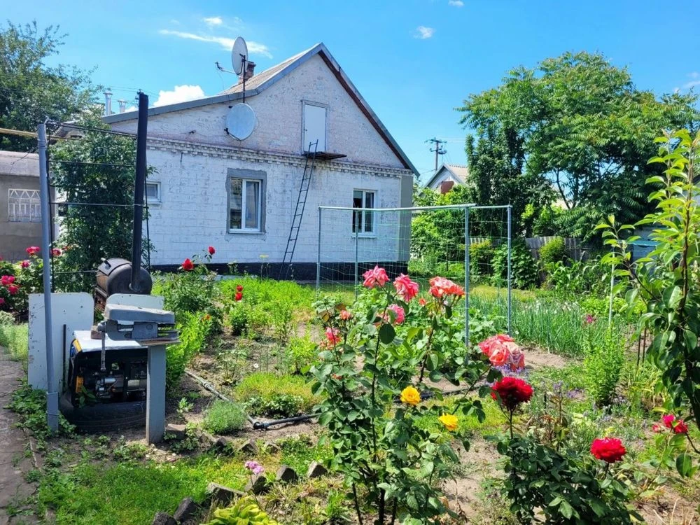 Продам  очень уютный дом. Украина. Три вида отопления. ТОРГ!