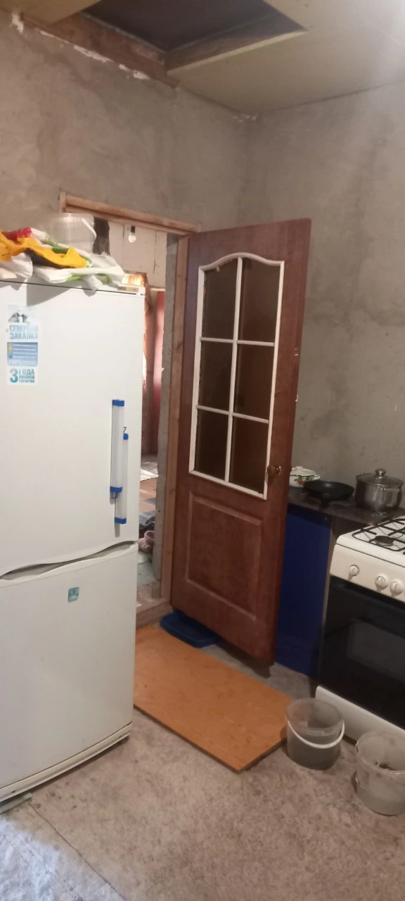 Продам домик 6 соток земли р-н 55 Блочок свет,вода