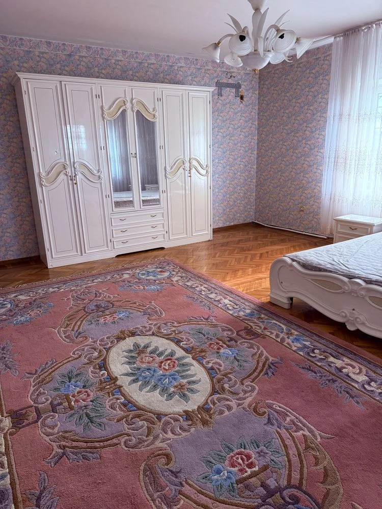Продам приватний будинок у місті Камянське