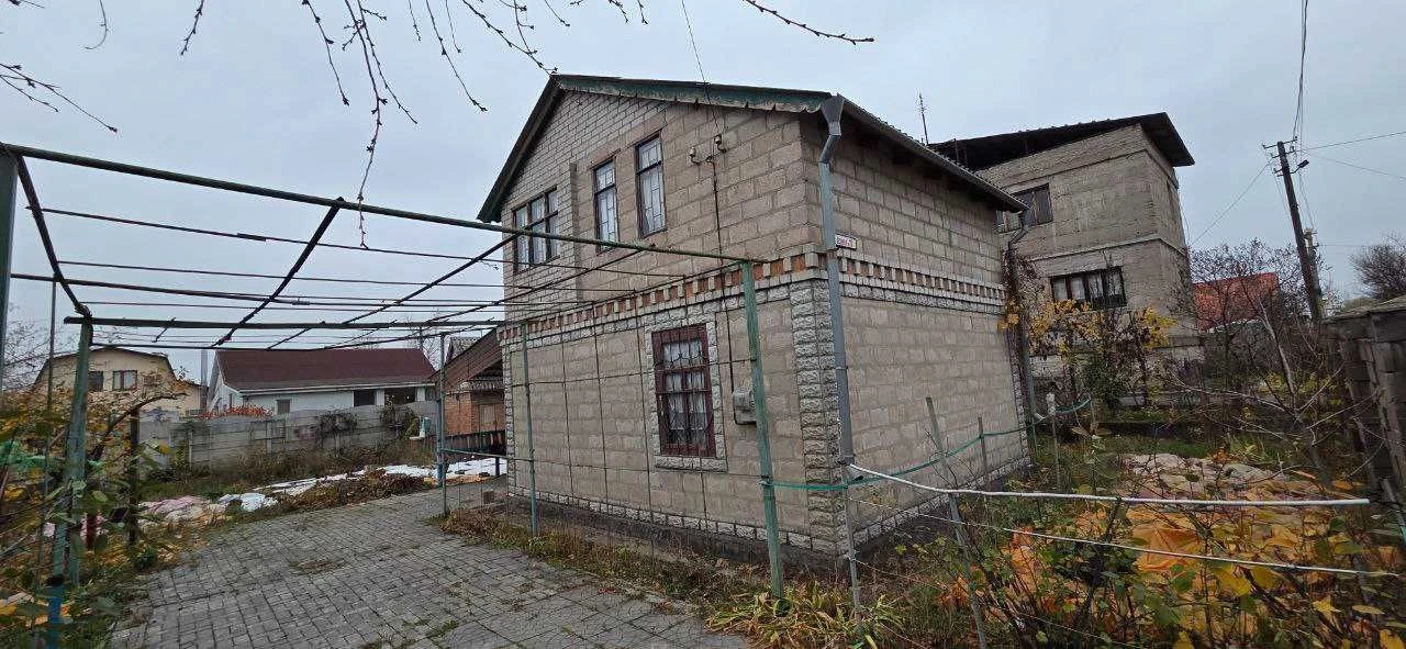 Продам дачу біля води