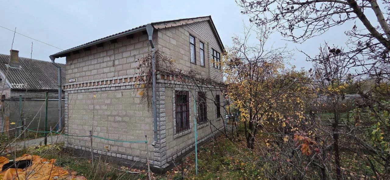 Продам дачу біля води