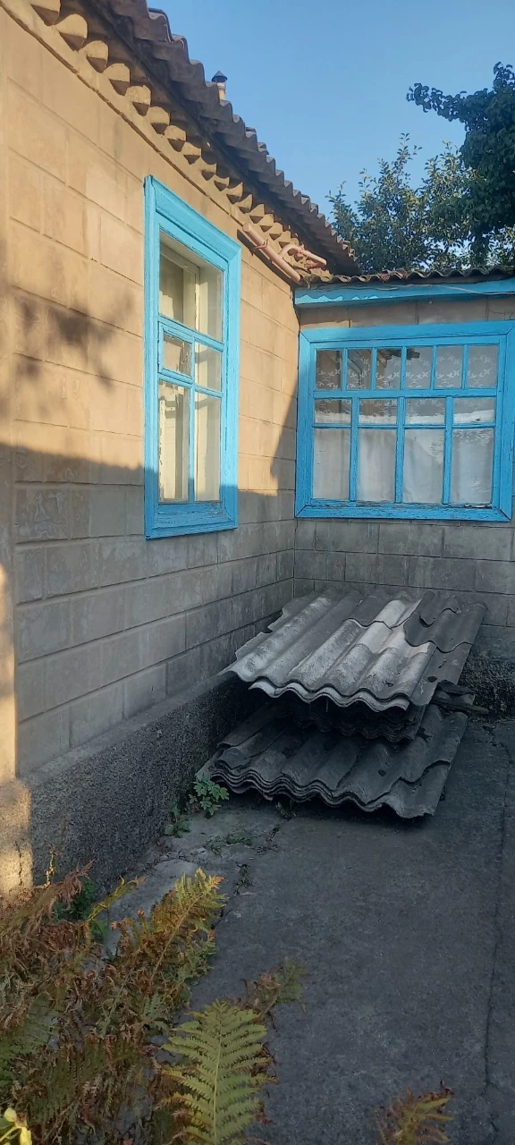 Продам Дом р-н 28школы 3к,гараж,хоз.постр,погреб, 5с.земли.