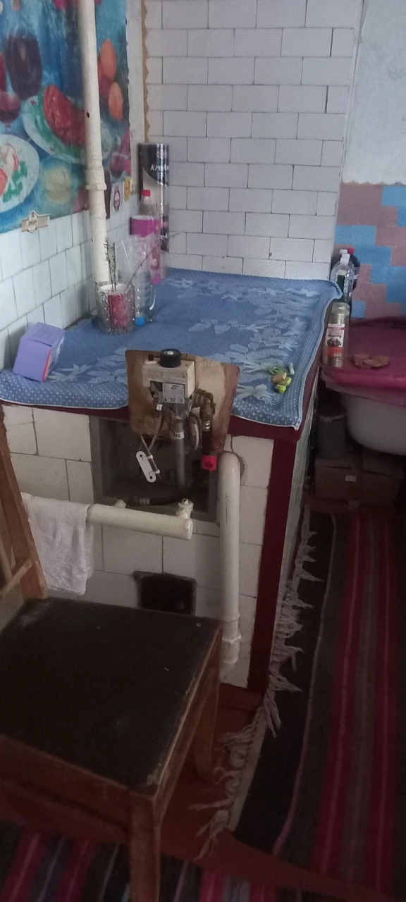 Продам Дом р-н 28школы 3к,гараж,хоз.постр,погреб, 5с.земли.