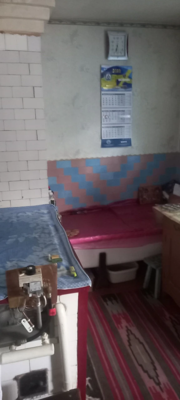 Продам Дом р-н 28школы 3к,гараж,хоз.постр,погреб, 5с.земли.
