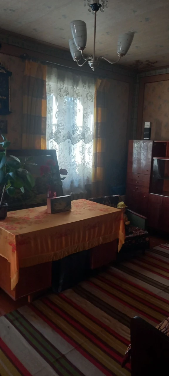 Продам Дом р-н 28школы 3к,гараж,хоз.постр,погреб, 5с.земли.