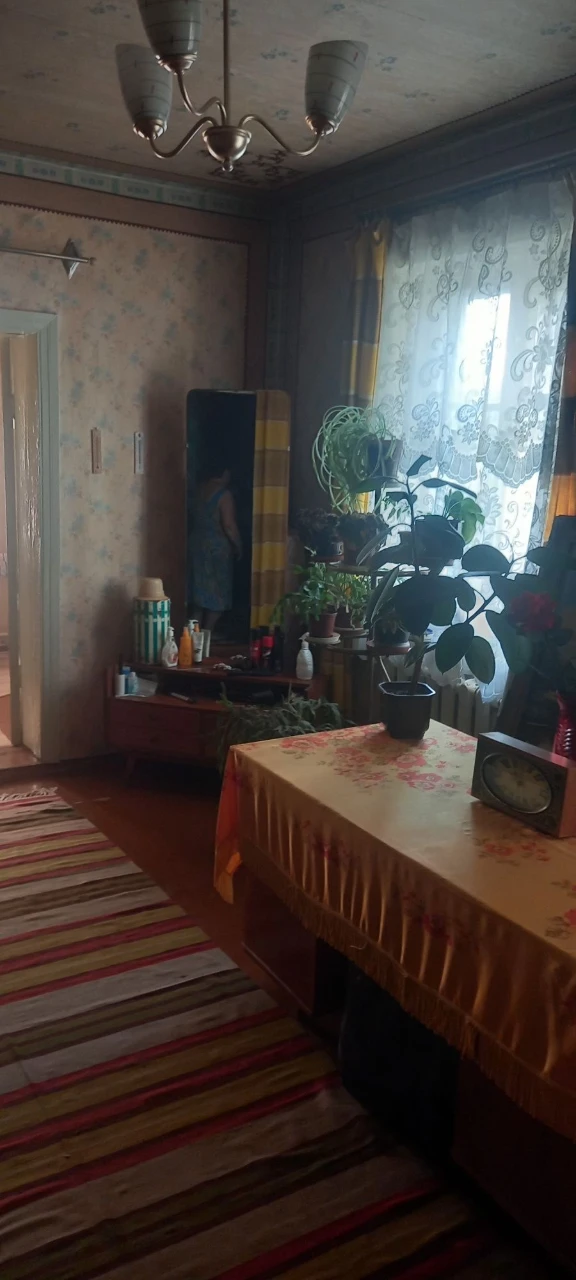 Продам Дом р-н 28школы 3к,гараж,хоз.постр,погреб, 5с.земли.