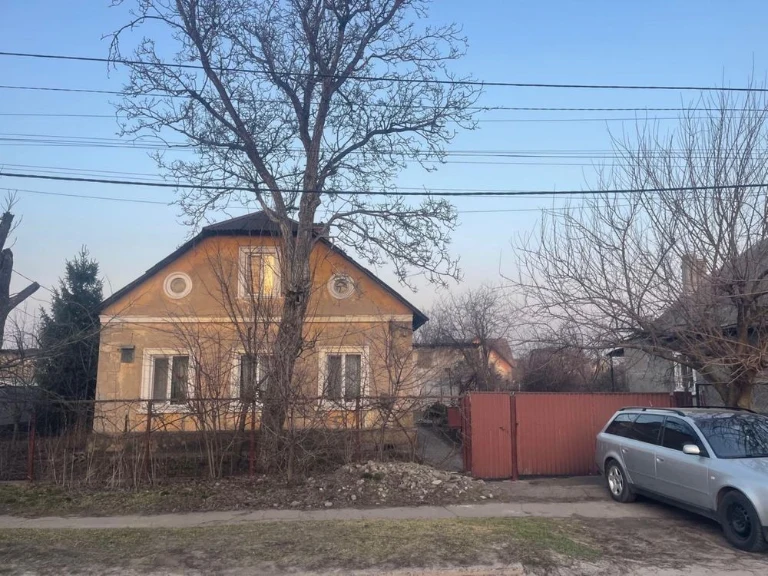 Продам зручний двоповерховий будинок 106,1 м² із земельною д