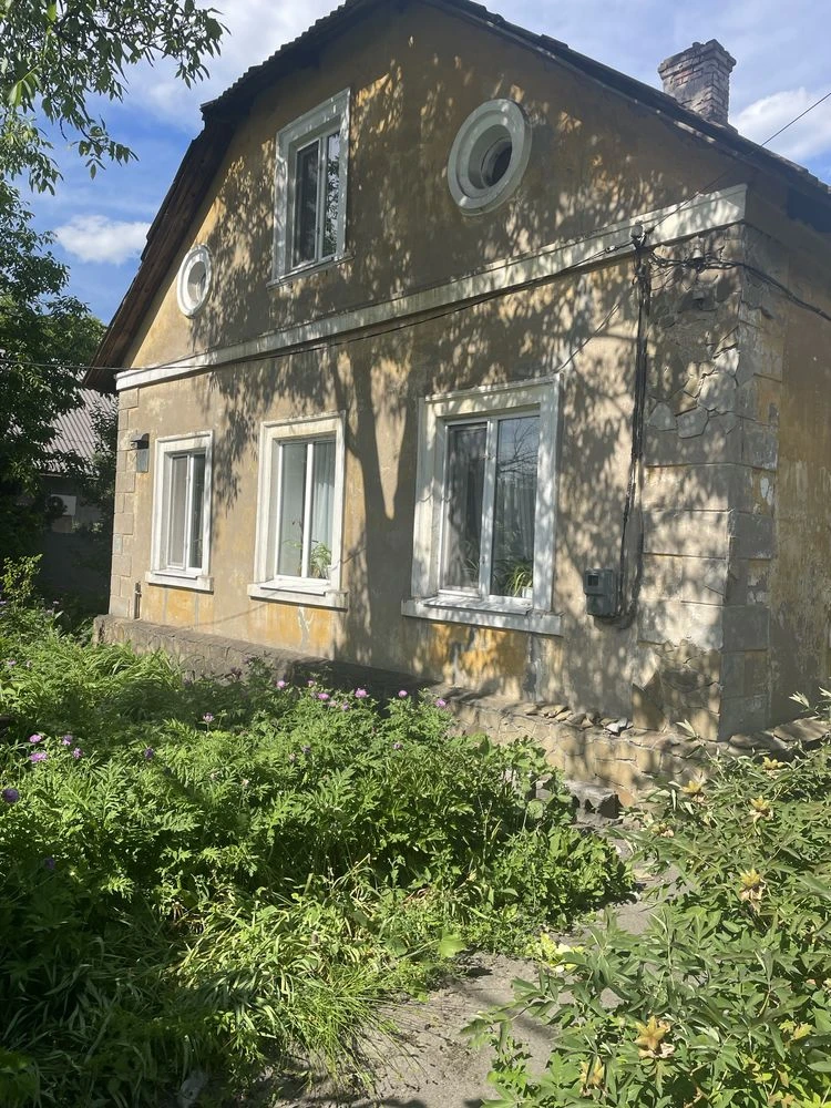Продам зручний двоповерховий будинок 106,1 м² із земельною д