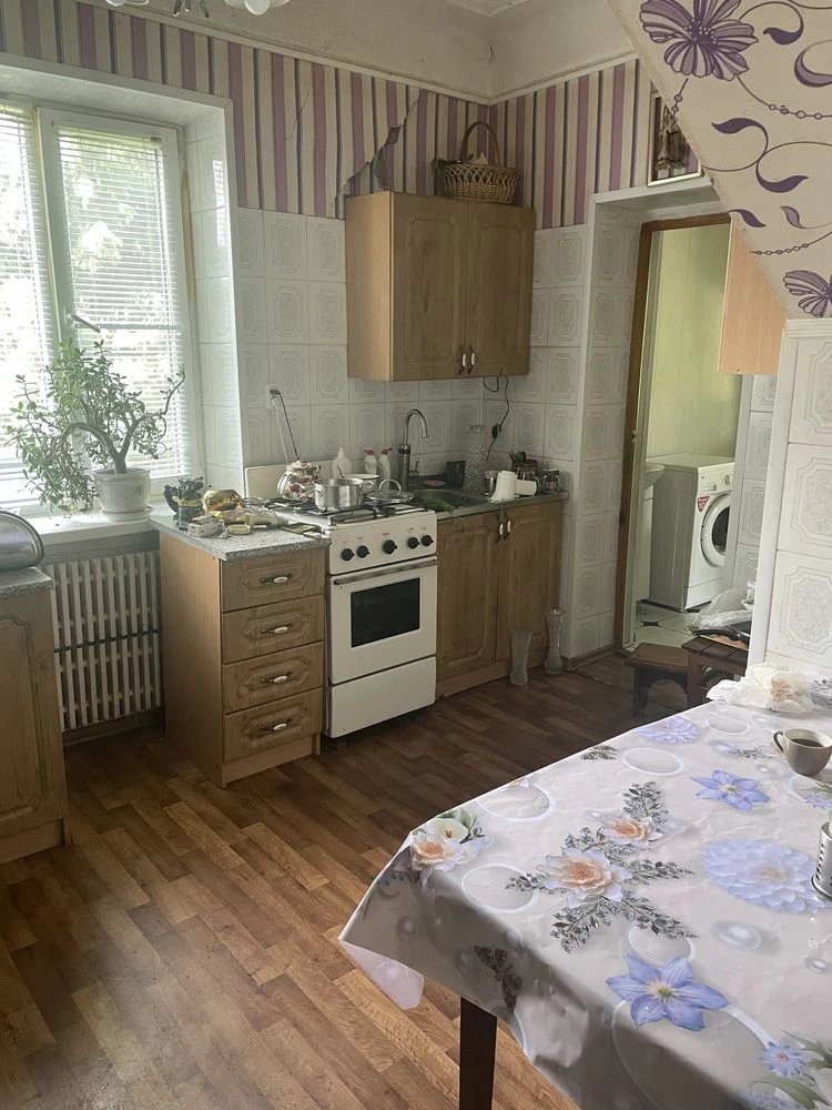 Продам зручний двоповерховий будинок 106,1 м² із земельною д