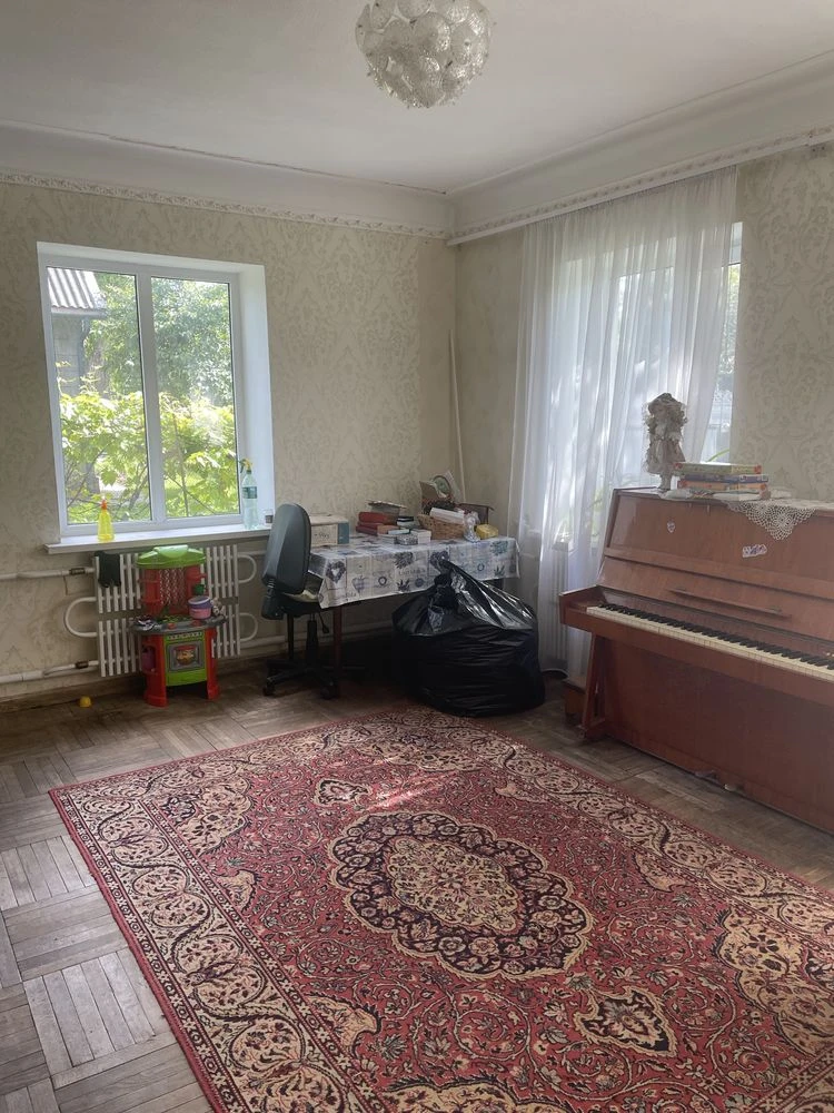 Продам зручний двоповерховий будинок 106,1 м² із земельною д