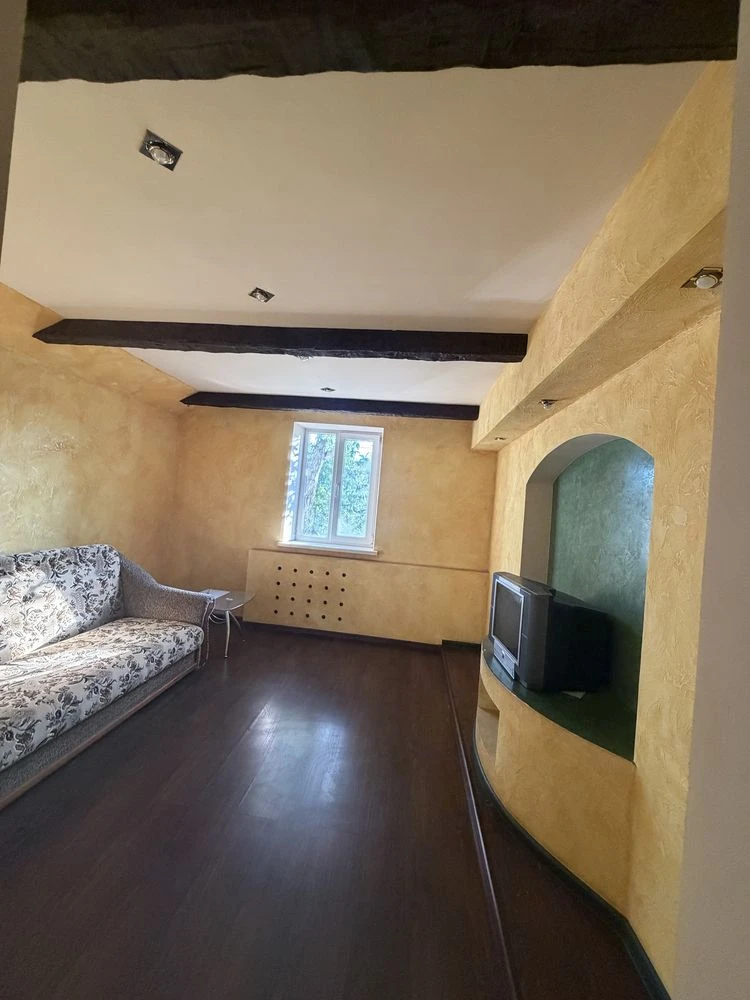Продам зручний двоповерховий будинок 106,1 м² із земельною д