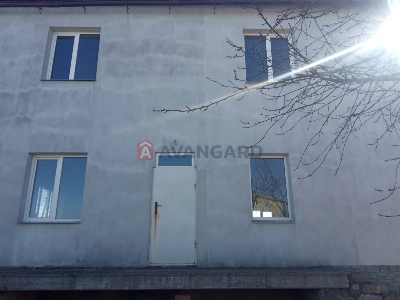 Продам двоповерховий будинок без внутрішніх робіт