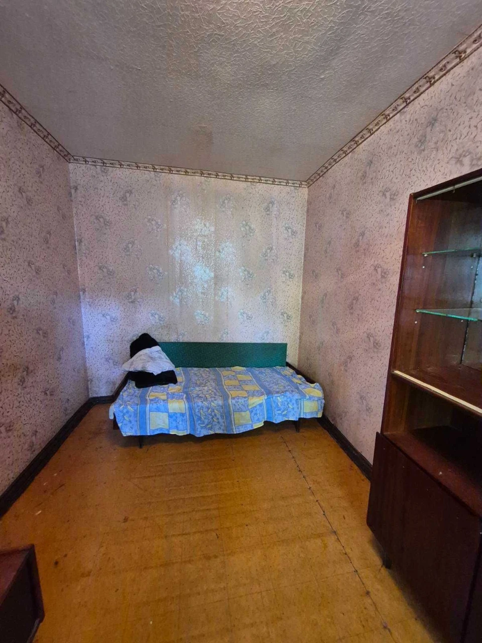 Продам часть дома со своим двором и ГАРАЖОМ