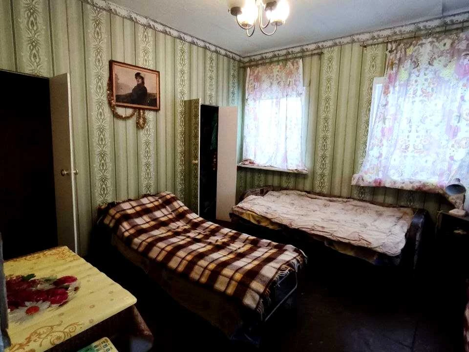 Будинок. Кам'янське, Шоста