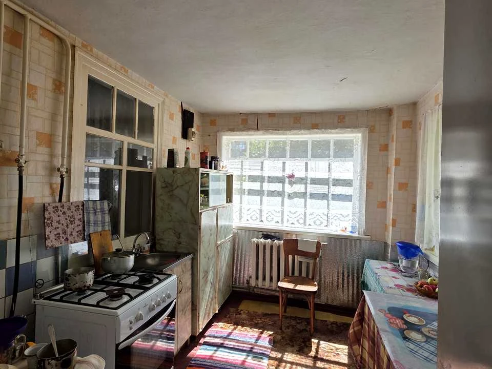 House. Yellow Waters, Yellow Waters, Mariupilsky Street.