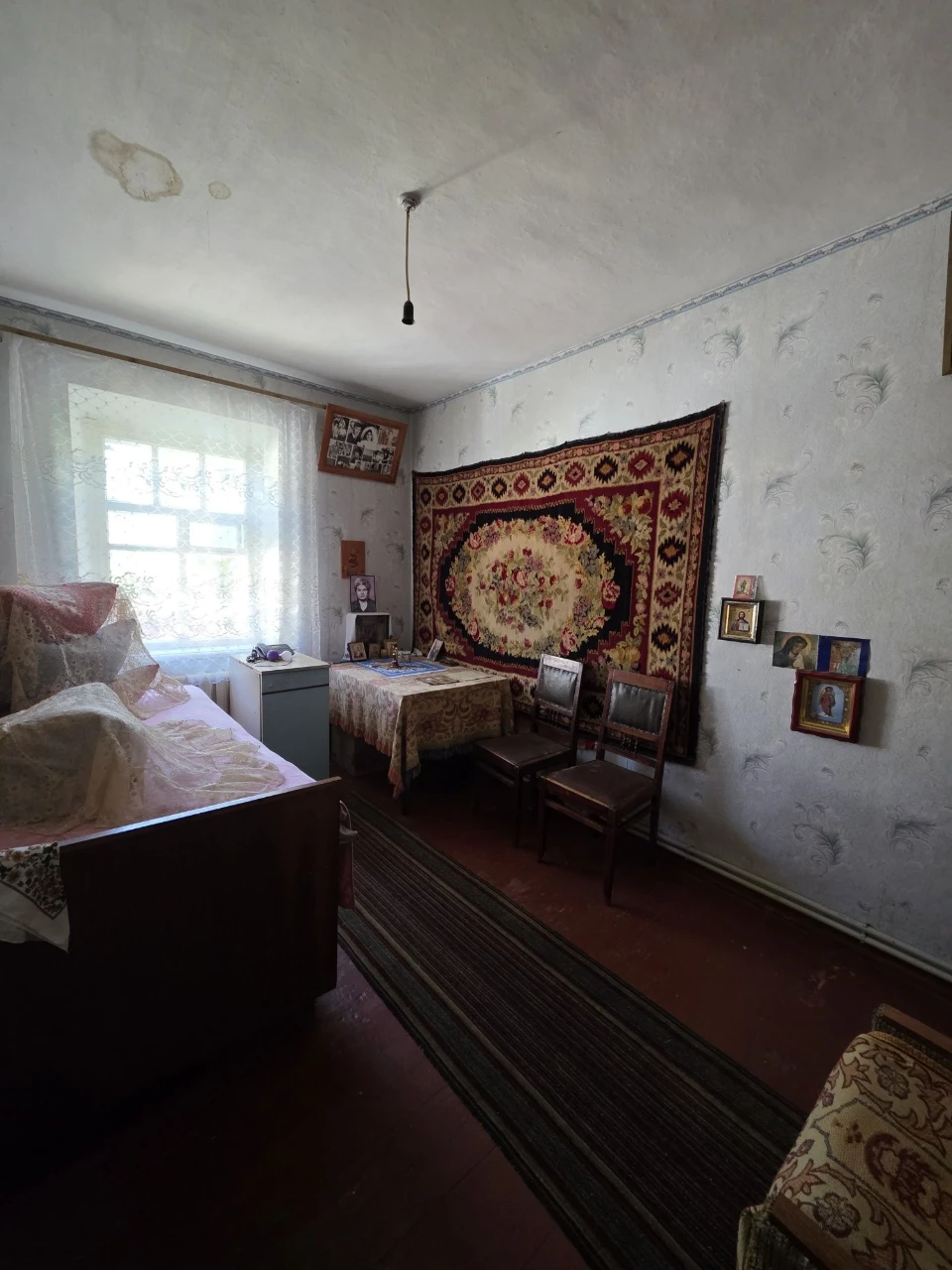 Продається великий будинок з гаражем