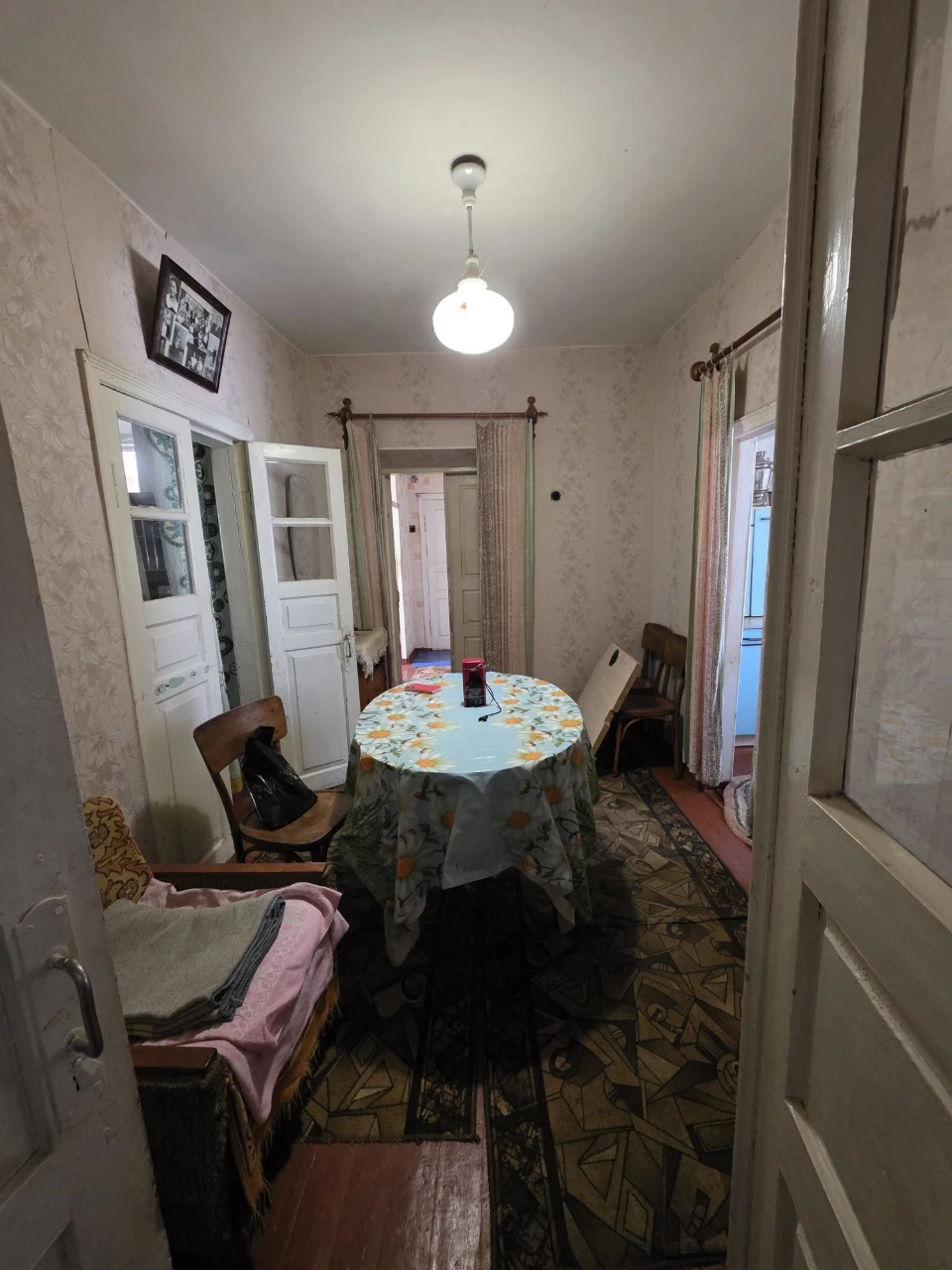 Продається великий будинок з гаражем