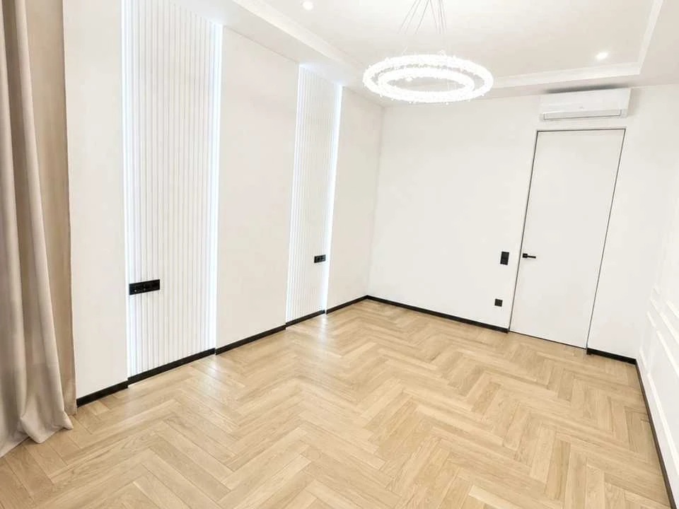 Apartment. Kyiv, John Paul II St. (Patrice Lumumba)