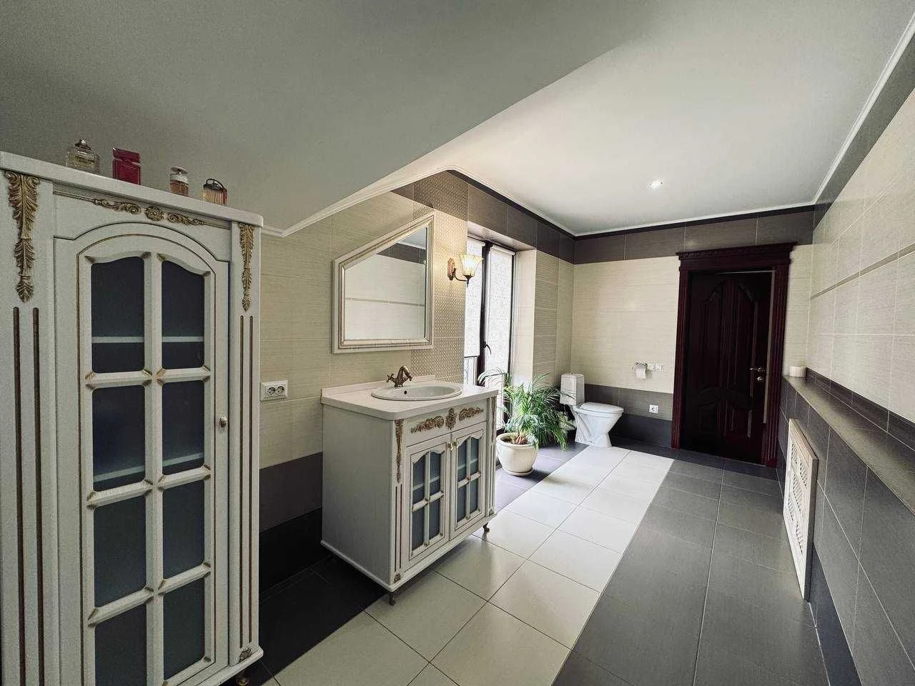 Sale of a Modern House in Kryvyi Rih - 236 sq.m of Comfort