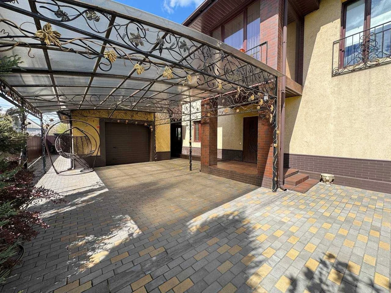 Sale of a Modern House in Kryvyi Rih - 236 sq.m of Comfort